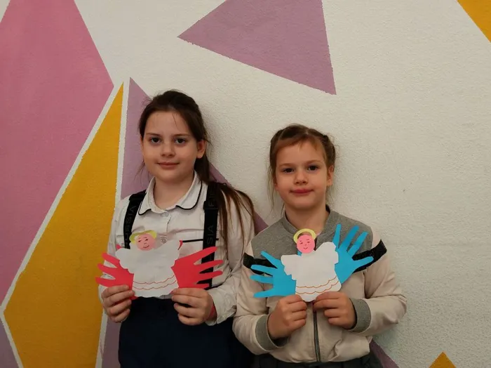 photo_5289593314606780258_y