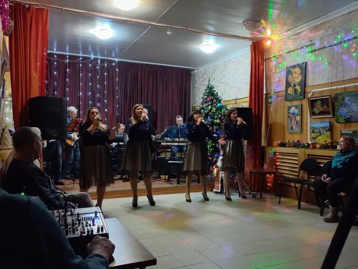 photo_5370919430889606006_y