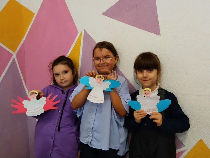 photo_5289593314606780257_y