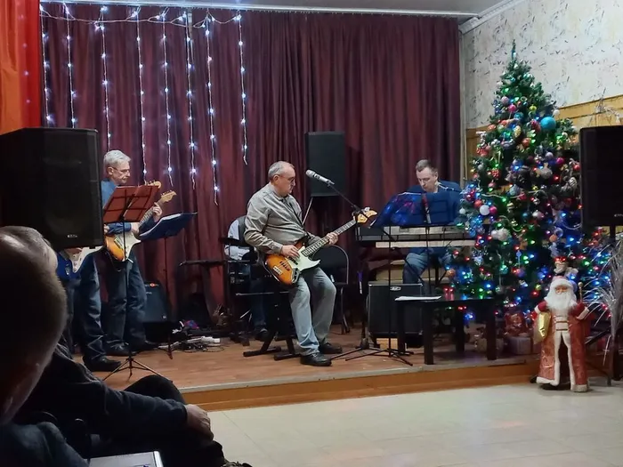 photo_5370919430889606021_y